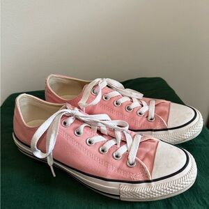 Pink Converse Women’s Size 8